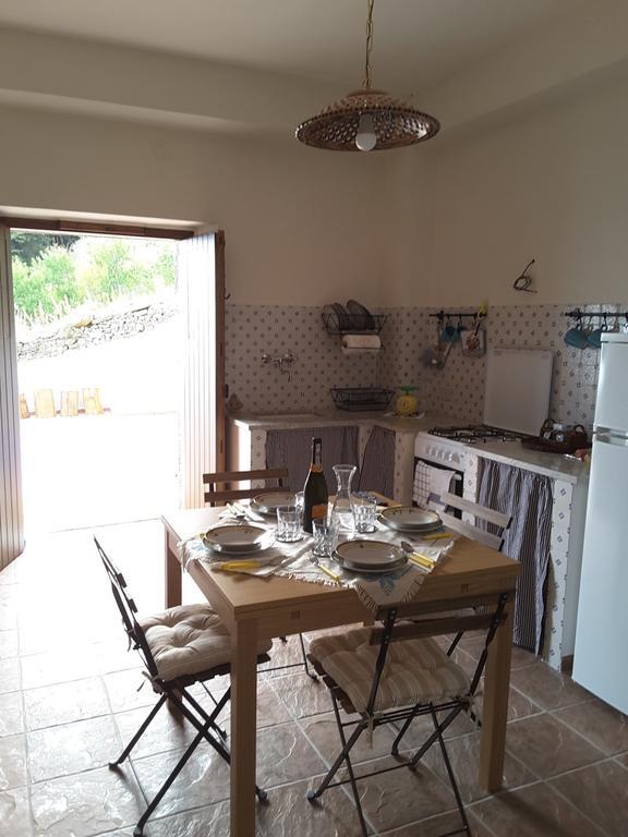 Casa Nel Vigneto Erice Guest House Exterior photo